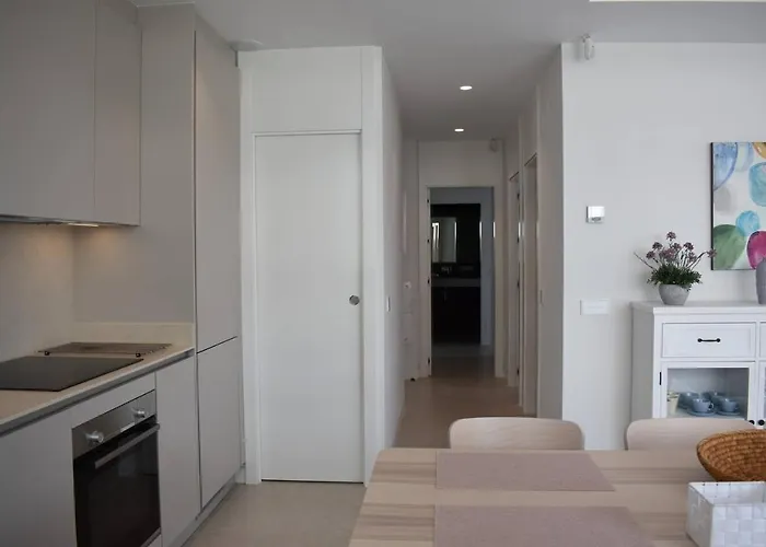 Lejlighed Luxury Complex Beachfront Apartment, Infinity Pool, Sauna, Gym And Large Terrace Torremolinos