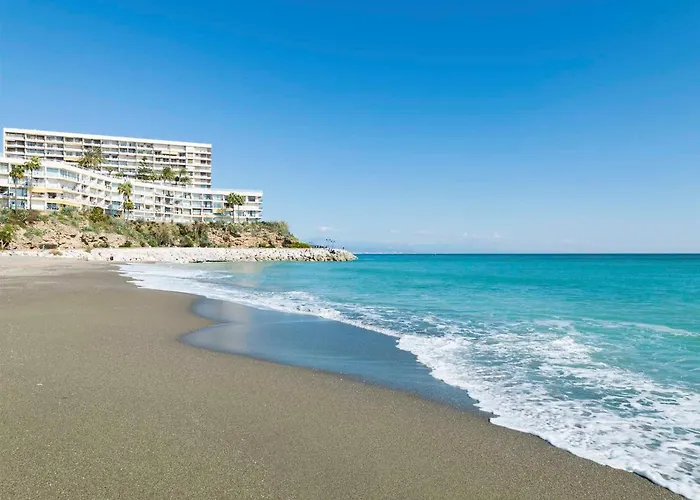 Luxury Complex Beachfront Apartment, Infinity Pool, Sauna, Gym And Large Terrace Torremolinos