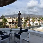 Luxury Complex Beachfront Apartment, Infinity Pool, Sauna, Gym And Large Terrace *